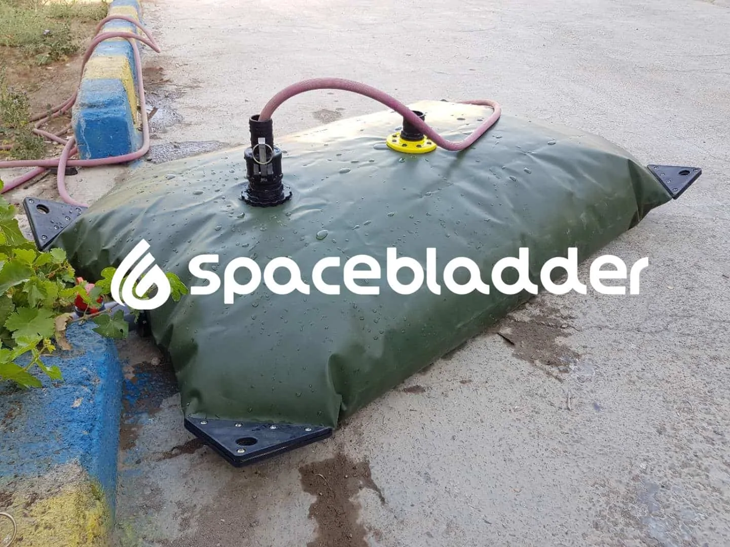 SpaceBladder TPU Pillow Water Tank for House Water Saving Purpose SpaceBladder TPU Pillow Water Tank for House Water Saving Purpose